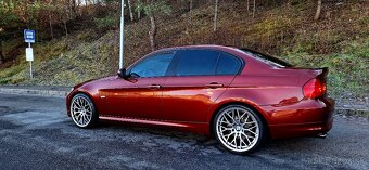 BMW 318d LCI - 4
