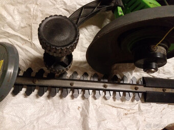 Predám aku kosačku a nožnice na plot FIELDMANN - 4