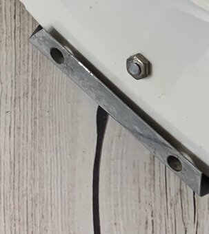 porcelánová tácka s kovovými úchytmi – - 4