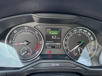Škoda Superb Combi strieborná metalíza - 4