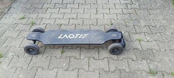 Elektrický skejt LATIE - 4