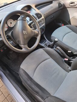 Peugeot - 4