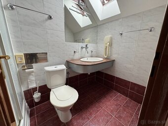 Menší 1 izbový apartmán v centre mesta - 4