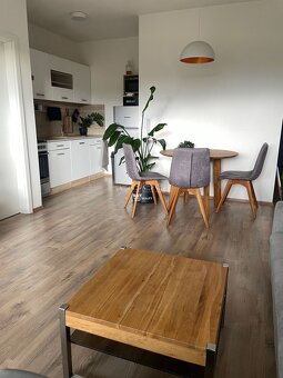 Na prenájom 2-izbový byt s veľkou terasou a parkovacím miest - 4