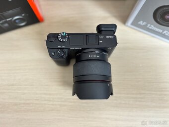 Predám Sony A6400 + Samyang AF 12mm F2.0 E - 4