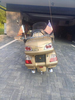 Predam Hondu GL1800 - 4