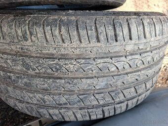 Radar 275 40 R 20 106Y - 4