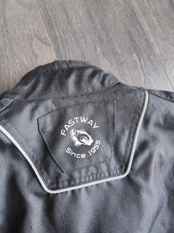 Dámska bunda veľ.40 ako nová - 4