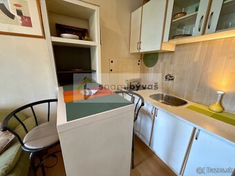 Sympatická garsónka s loggiou, Zupkova, Furča - 4