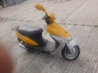 Skuter 50 ccm 4takt - 4