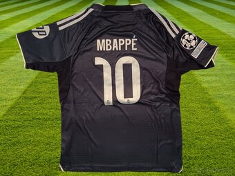 Kylian Mbappé Real Madrid 25/26 tmavomodrý dres - 4