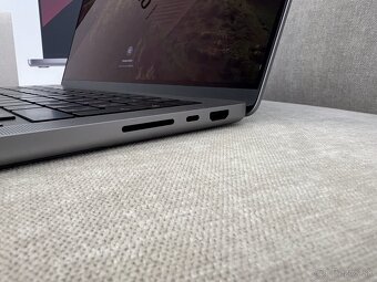 MacBook Pro 14" M2 PRO / 16GB RAM / 512GB SSD top stav - 4