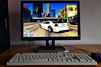 Stolný - Herný PC - 4