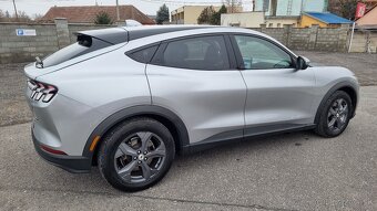 Ford Mustang Mach-E 75,7kWh RWD MAX, 221kW za 28.990 € s DPH - 4