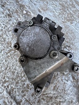 Servočerpadlo BMW 5 E39 - 4