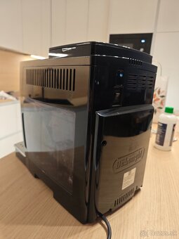 Na predaj kávovar  DeLonghi Magnifica S ECAM - 4