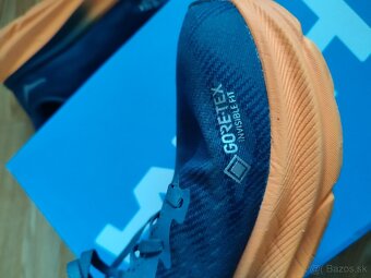 Hoka Clifton 9GTX Goratex - 4