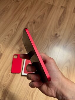 iPhone 13 red TOP stav - 4