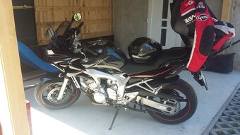 YAMAHA FZ6-S FAZER 600R - 4
