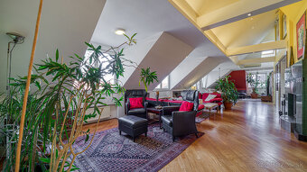 Krásny staromestský byt s veľkou terasou s pôsobivým výhľado - 4