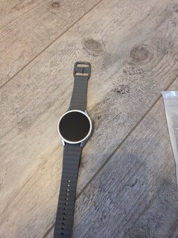 Predam Samsung Galaxy Watch 7 44mm LTE strieborne - 4