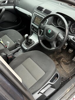 Rozpredam Skoda Octavia 2 Scout 2.0 TDi 103kw 4x4 . Kod mot - 4