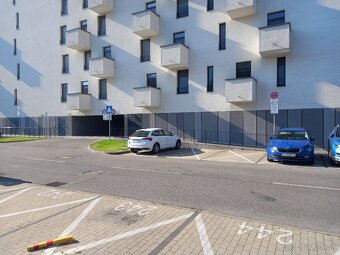 Vonkajšie parkovacie miesto Slnečnice, zóna mesto pred A2 - 4