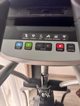 Elipticky trenažér Spirit Fitness XE 195 - 4