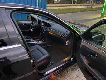 Mercedes Benz E200 - 4