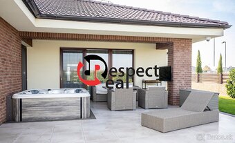 Luxusný rodinný dom s garážou a s kompletným zariadením - 4