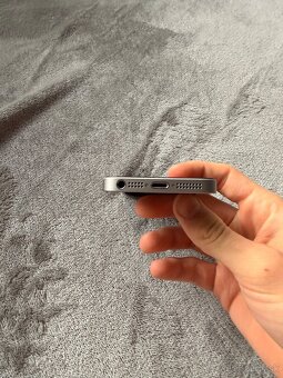 Apple Iphone SE 2016 - 4