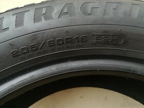 Zimné pneumatiky 205/60 R16 92H Goodyear, 2ks - 4