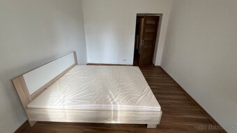 Prenájom 2- izbový byt zariadený byt v centre mesta Poprad - 4