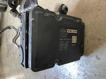 rozpredam volvo xc60 I 2008-2016 motor D5244T17 - 4