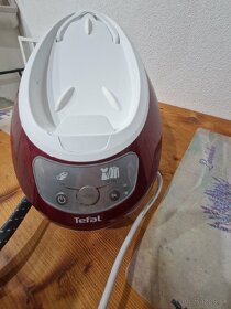 Parný generátor Tefal Pro Express Protect GV9220E0
- 4