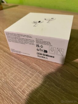 Airpods Pro 2. generacie (USB-C) - 4