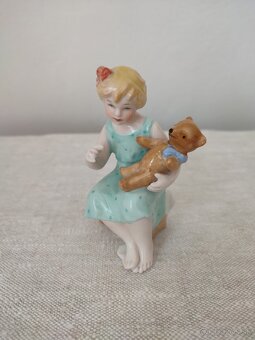 Royal dux dievča s macíkom porcelánová soška - 4
