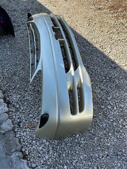 Predám nárazník Maska ostrekovače komplet Toyota previa 2000 - 4