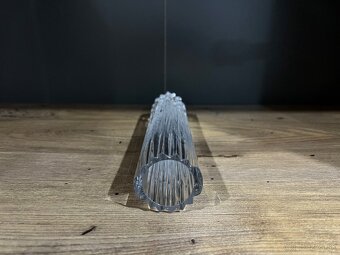 Sklenená dizajnová váza – vintage štýl, číre sklo, 20,5 cm - 4