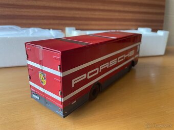 Porsche Renntransporter 1:43 - Schuco - 4