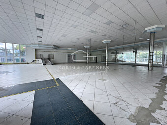 Výnimočný obchodný priestor na predaj, Hurbanovo - 4