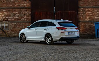 Hyundai i30 CW 1.6 CRDi 136 Style 7DCT - 4