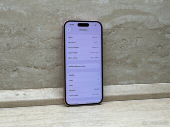 iPhone 15 256GB Pink - 4