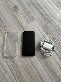 iPhone 11 - 4