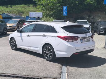 Hyundai i40 SW 1.7 CRDi 104kW/141PS 7DCT Business - 4