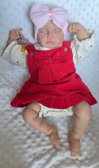 Realistická bábika Laura - 4