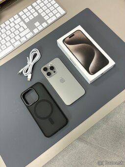 Apple iPhone 15 Pro 256gb Natural Titanium - 4