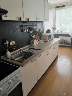 Prenájom zariadený, pekný 3 izbový byt, centrum mesta Levice - 4
