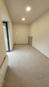 Centrum mesta ZM - prizemie - - 4