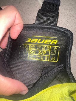 Hokejové lakťačky Bauer 1S - 4